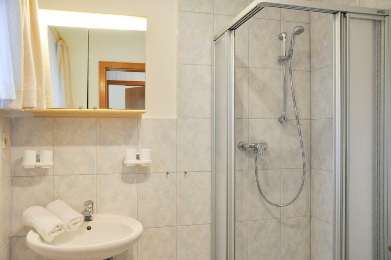 Haus Niemann Lägenhet Wyk auf Föhr Exteriör bild